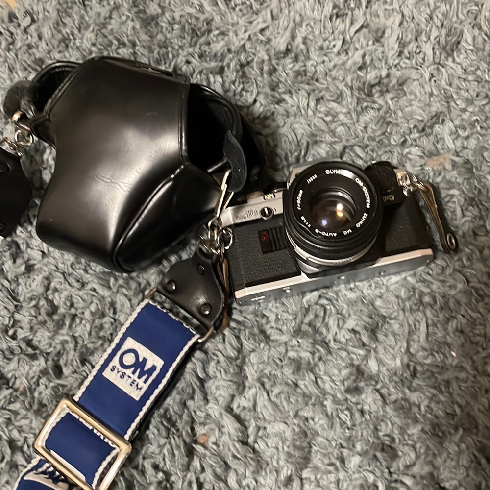 Perfect condition working vintage Olympus om10 slr camera with case and lens’s